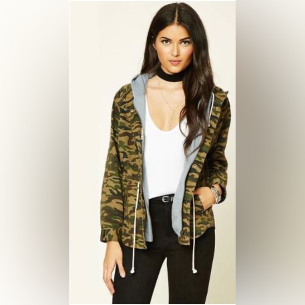 Camo Utility Bomber Cargo Style Hooded Jacket Camouflage Jacket Womens Medium
